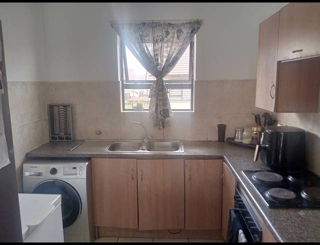 2 BEDROOM APARTMENT FOR SALE IN PARKRAND